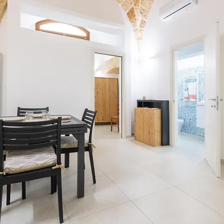 Vico Genova Wifi, Ac, 4 Persone - 10km Gallipoli *